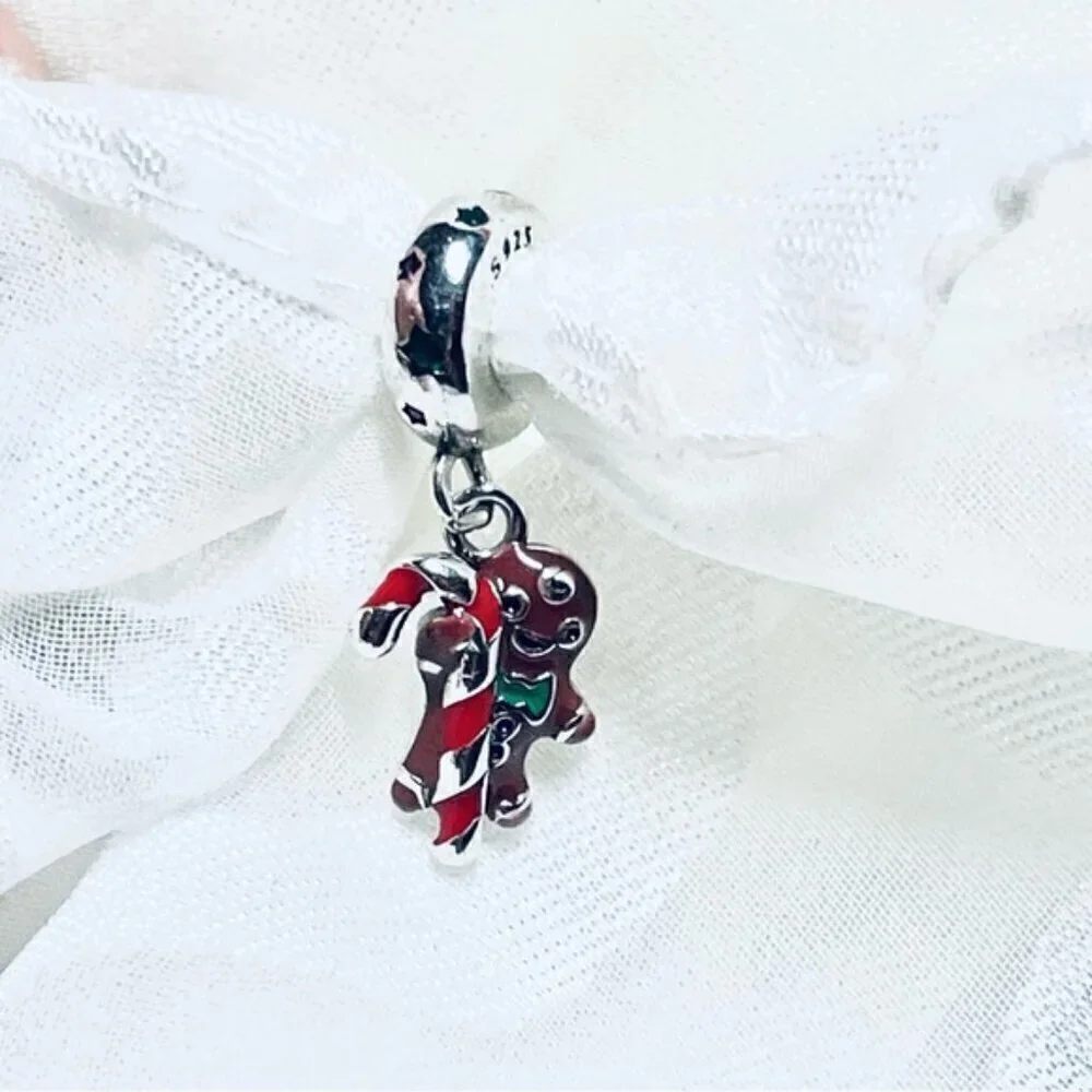 ✨ NWOT Gingerbread 🍬 Candy Cane Charm – Christmas